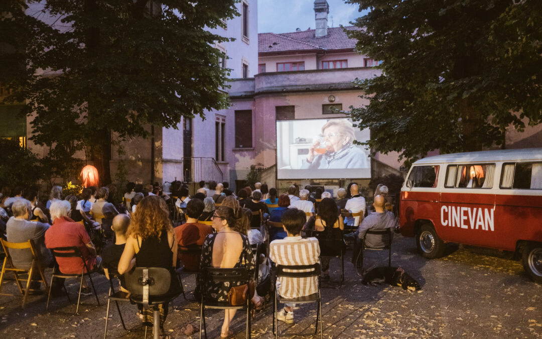 Cine-Cotica, una rassegna di cinema con venature sitcom
